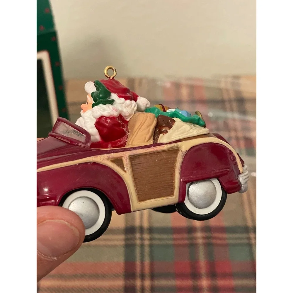 Hallmark Keepsake Ornament 1987 Santa's Woody Collector‎ Series Red Woodie Wagon
